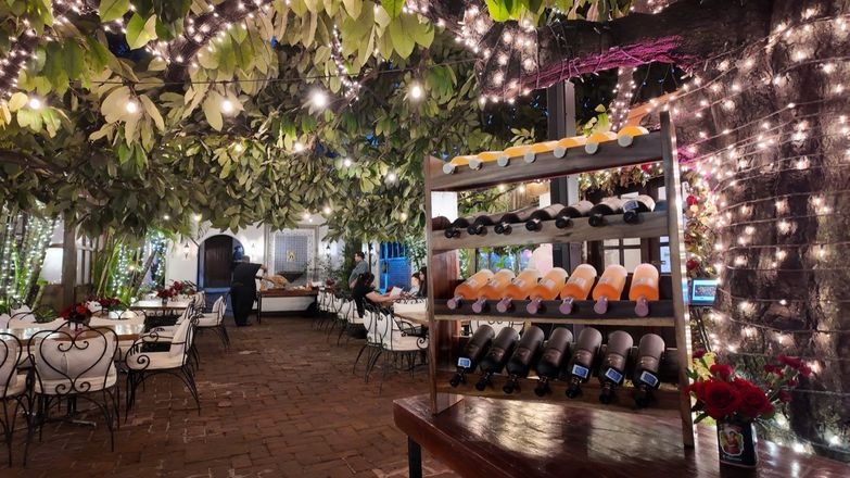 Noches de fuego y vino en El Manzano